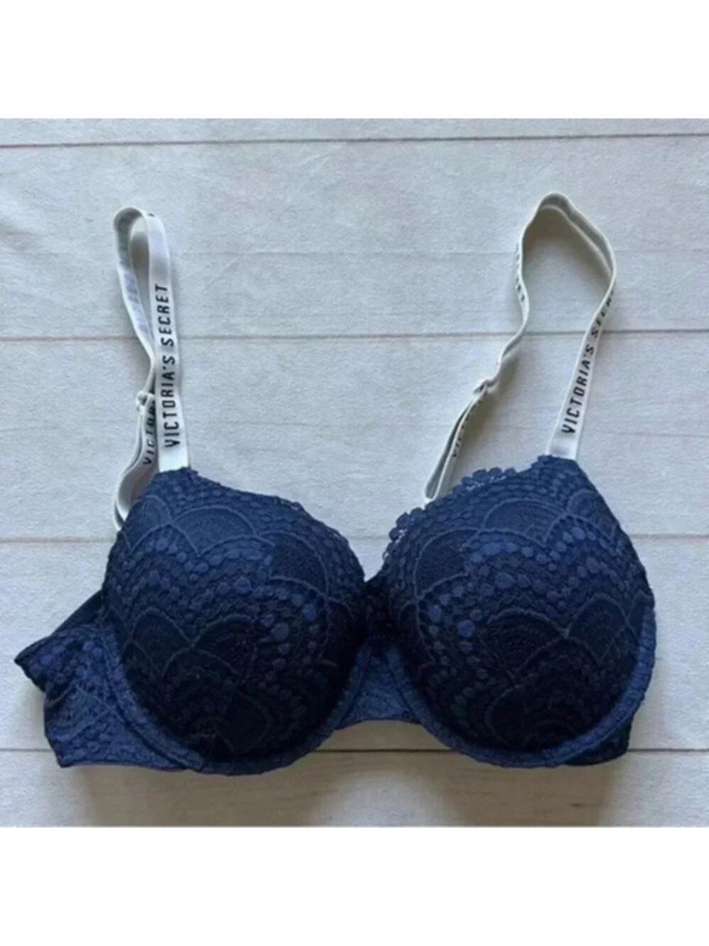 Victoria Secret T-shirt push-up full coverage navy blue  Bra 36B crochet girl